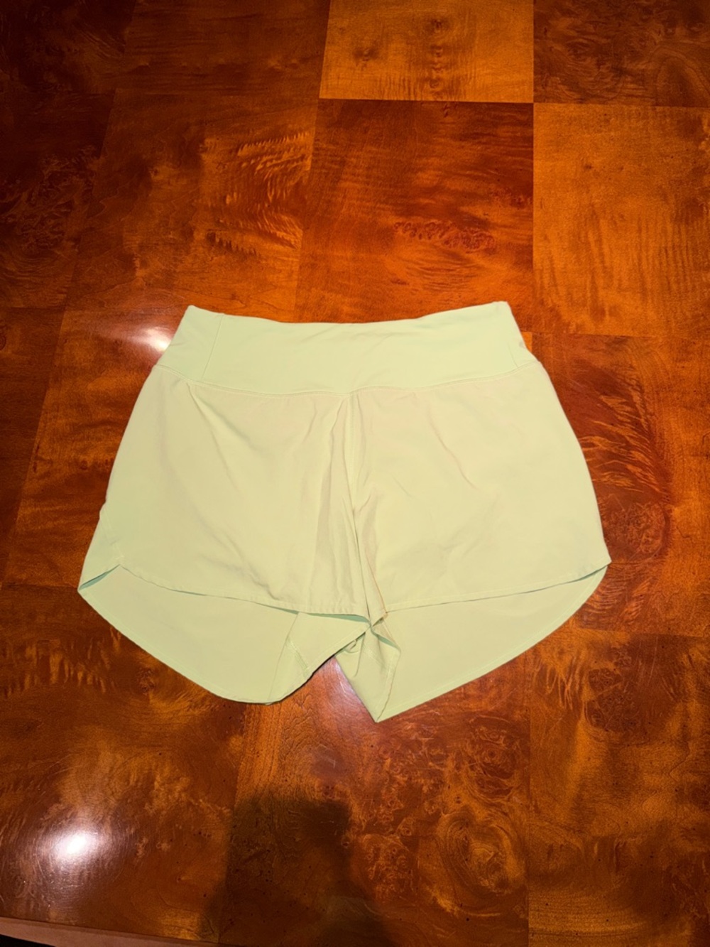 Lululemon Speed Up HR Short - 4inch. Size Small. Lime green color